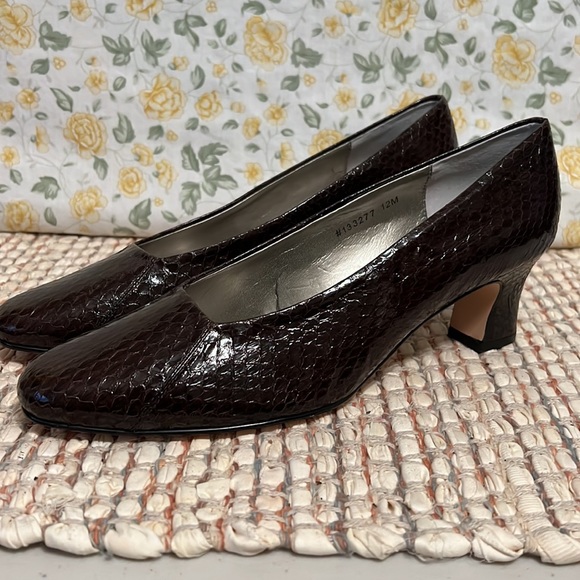 Ros Hommerson Snake Print Leather in Size 12 - Picture 7 of 8